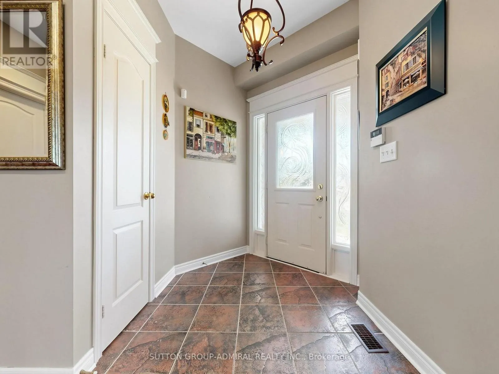 22 CANYON HILL AVENUE