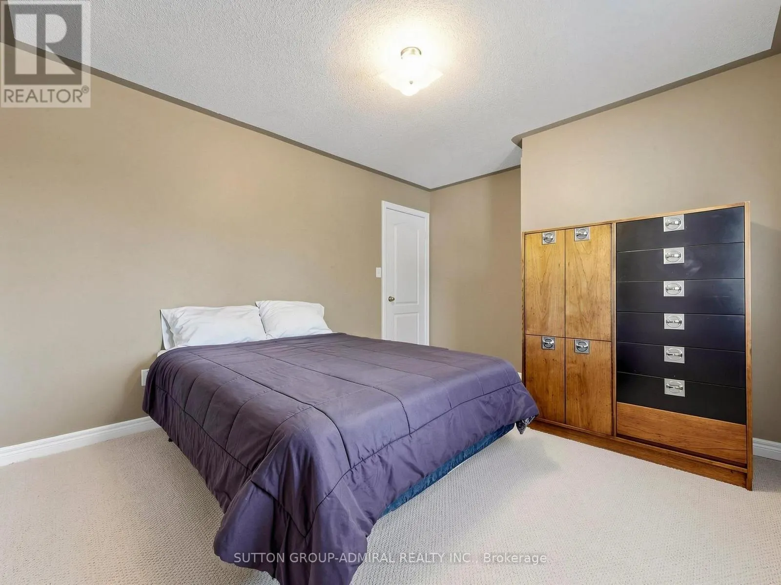22 CANYON HILL AVENUE