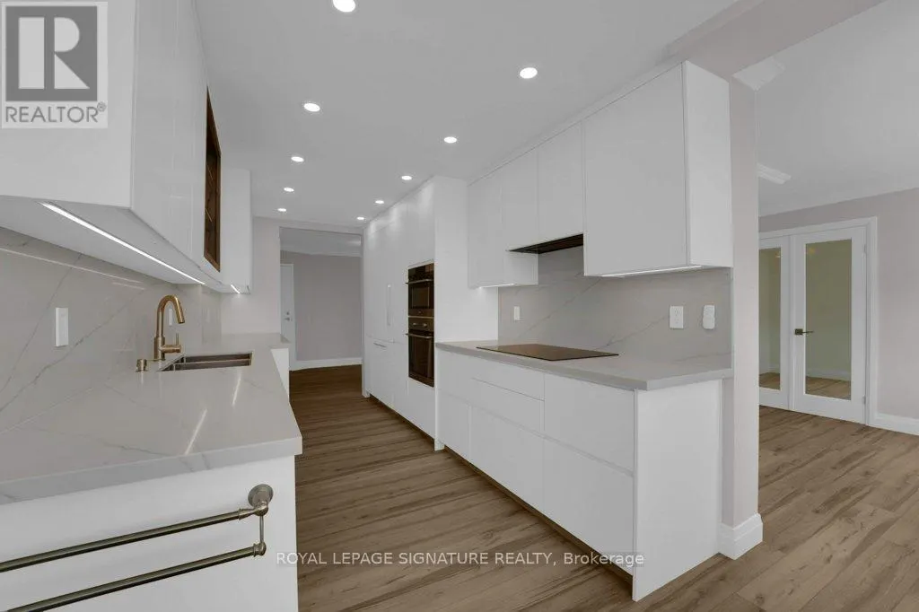 1404 - 22 CLARISSA DRIVE