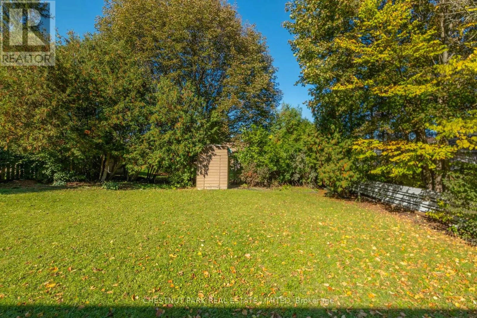 20 STRATHROY CRESCENT