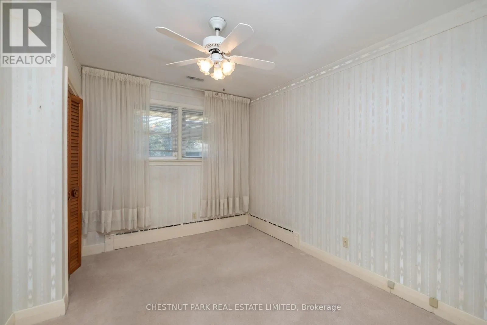20 STRATHROY CRESCENT