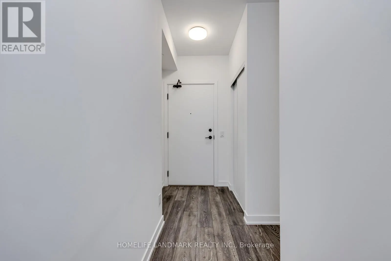 307 - 8888 YONGE STREET