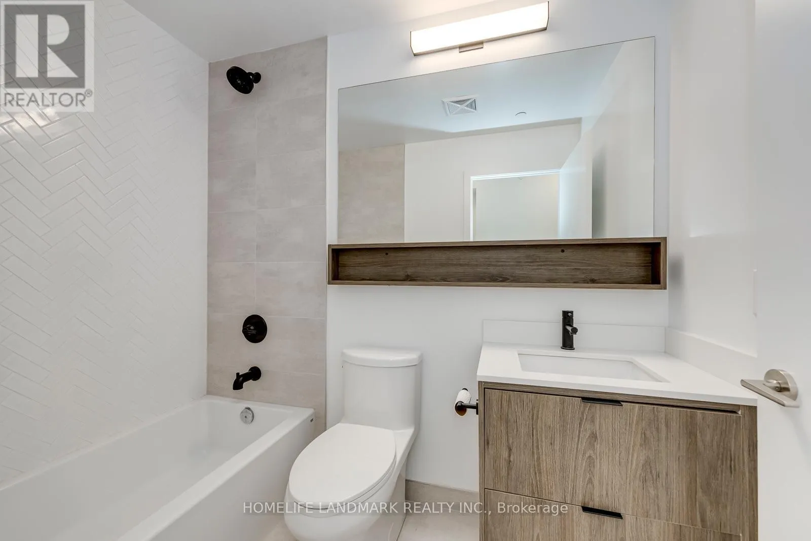 307 - 8888 YONGE STREET