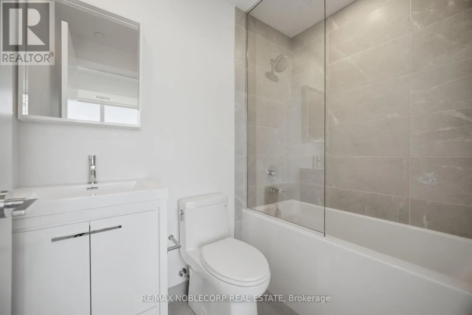 2501 - 5 MEADOWDALE ROAD