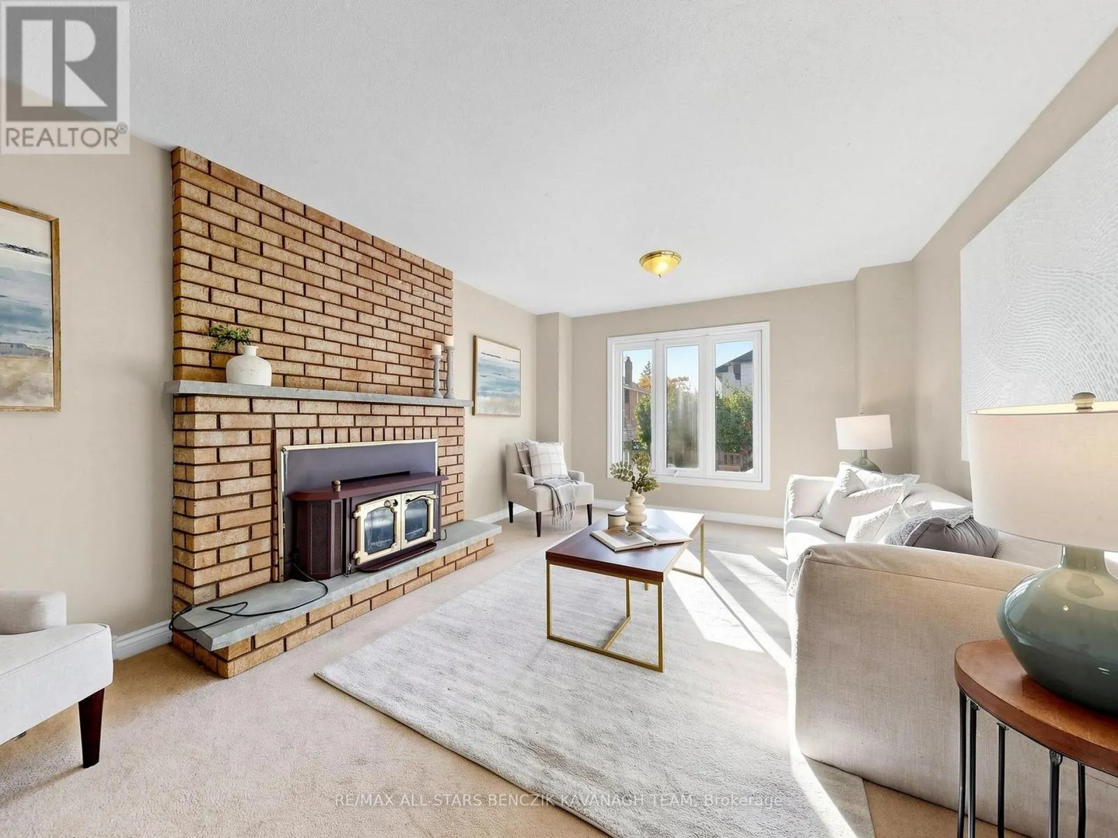 37 DOWLING CIRCLE