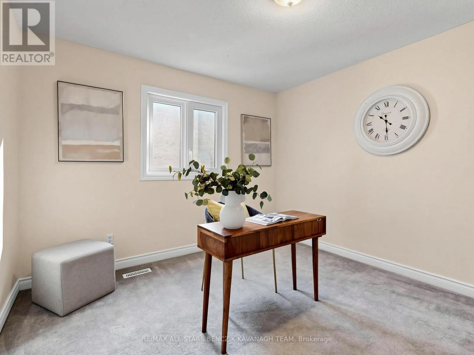 37 DOWLING CIRCLE