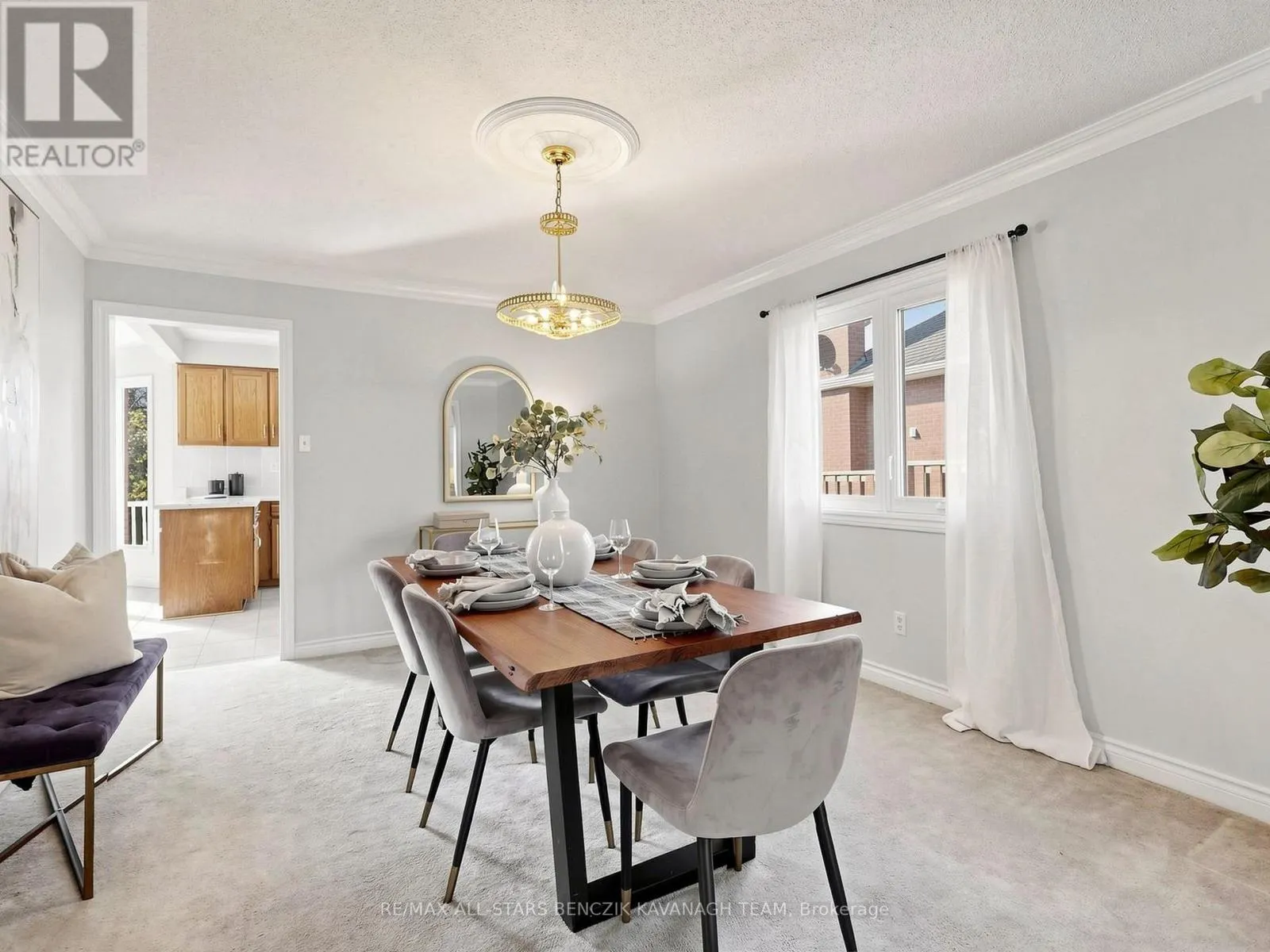 37 DOWLING CIRCLE
