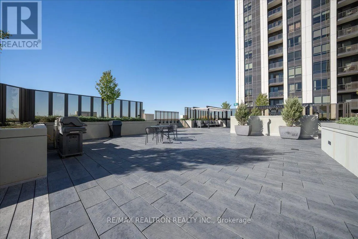 802 - 9075 JANE STREET
