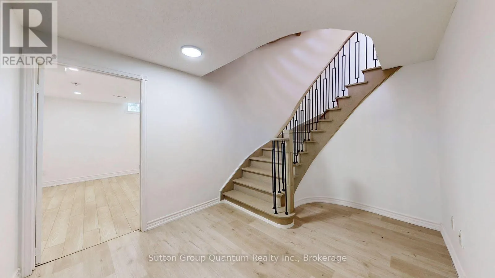 243 MURRAY DRIVE