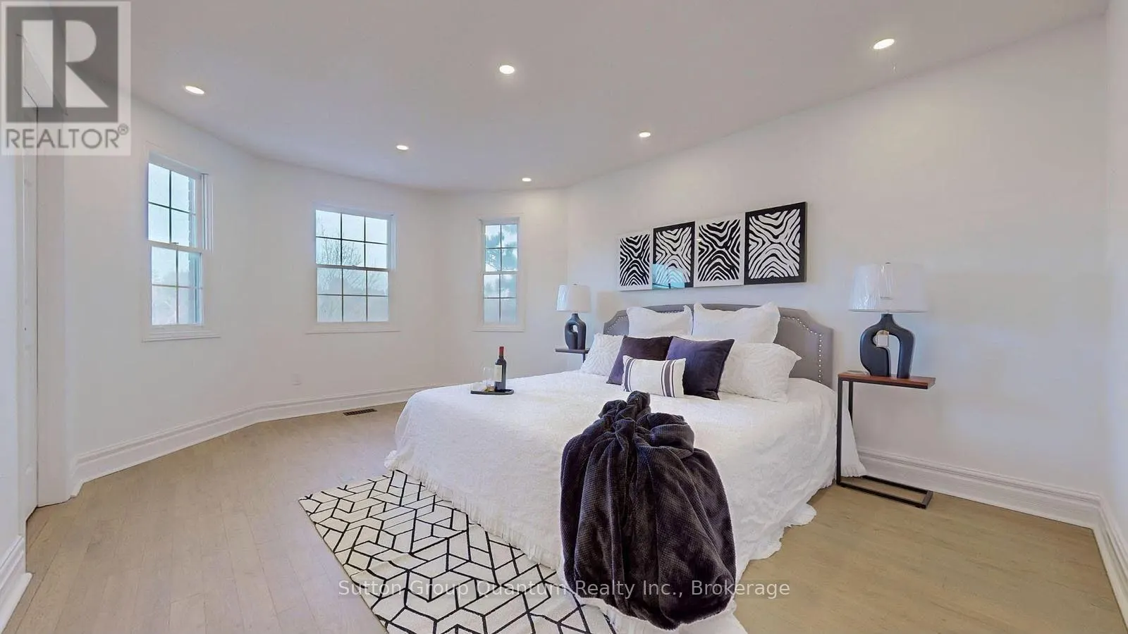 243 MURRAY DRIVE