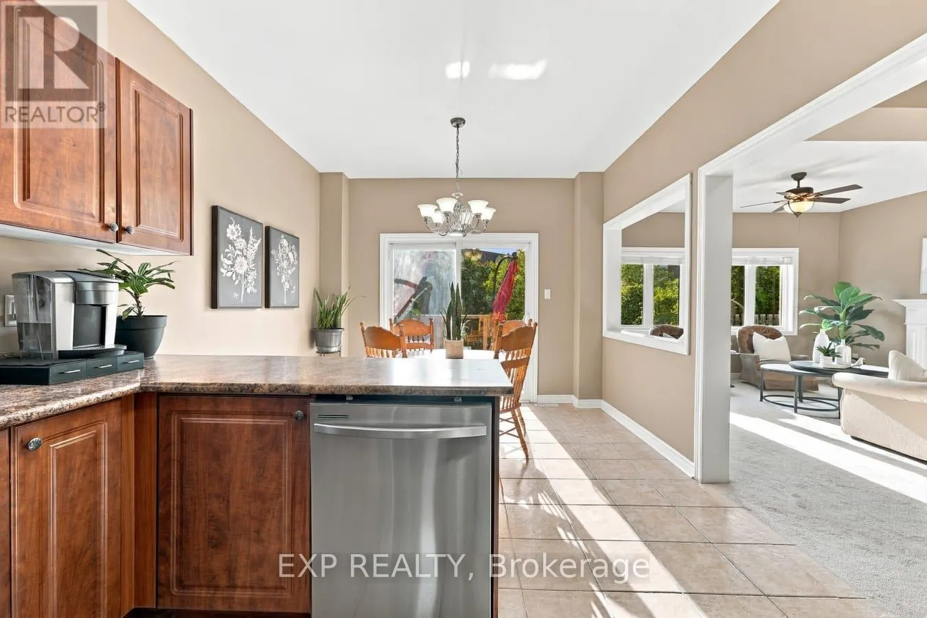 36 SALTZBURG CRESCENT
