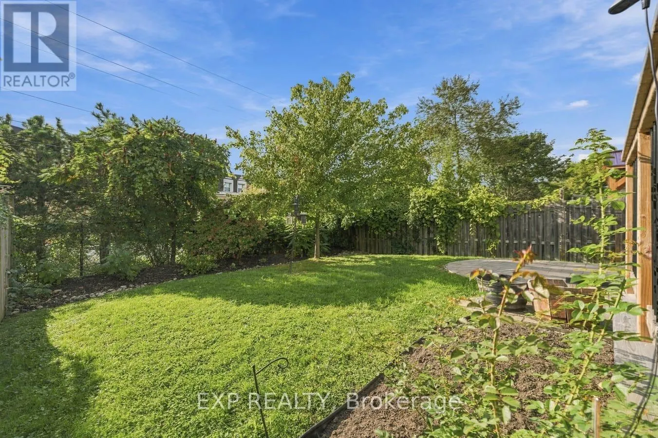 36 SALTZBURG CRESCENT