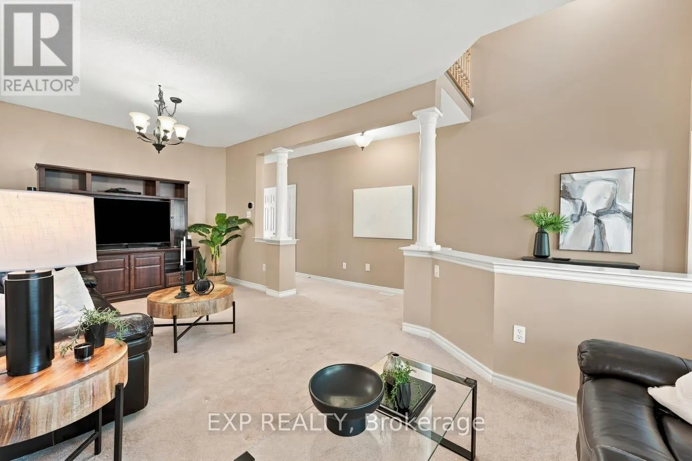 36 SALTZBURG CRESCENT