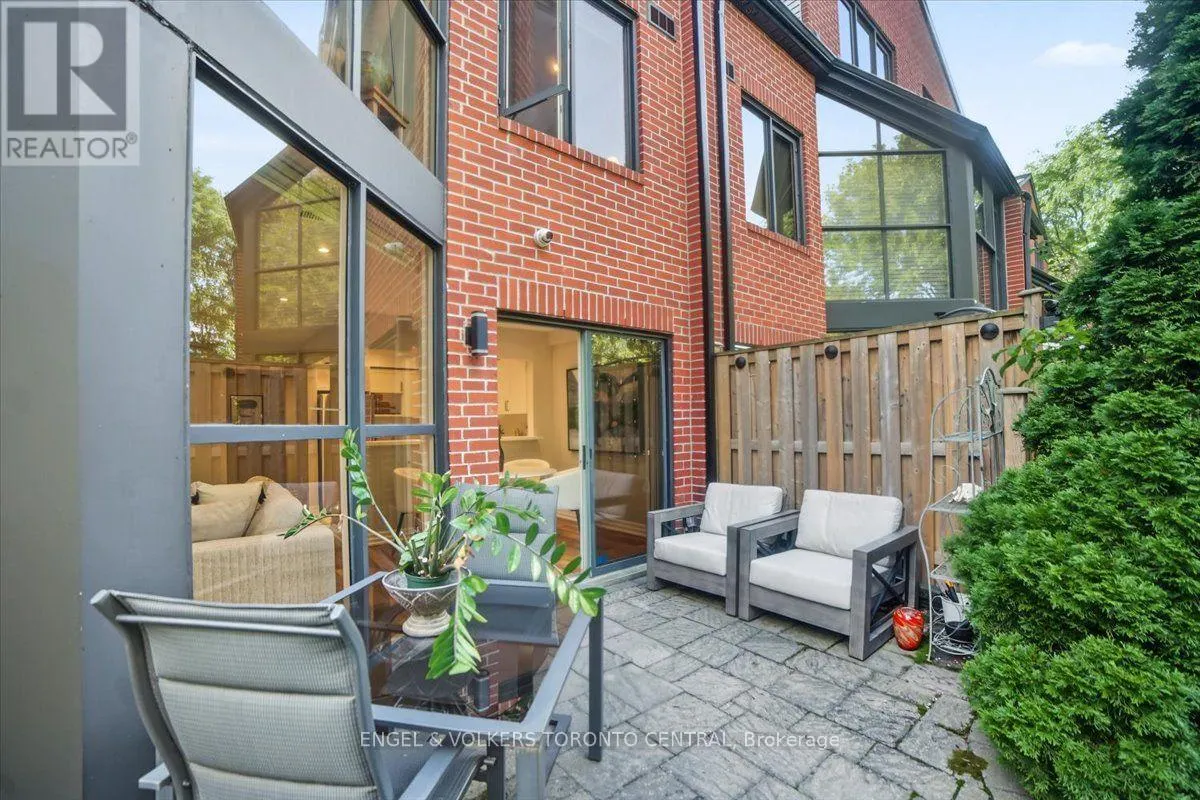 TH18 - 100 ARBORS LANE