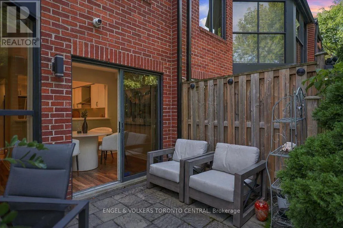 TH18 - 100 ARBORS LANE