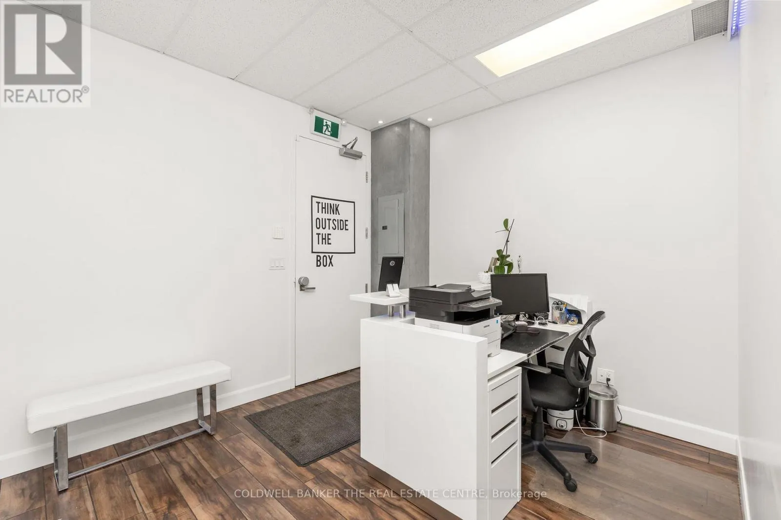 812 - 7191 YONGE STREET