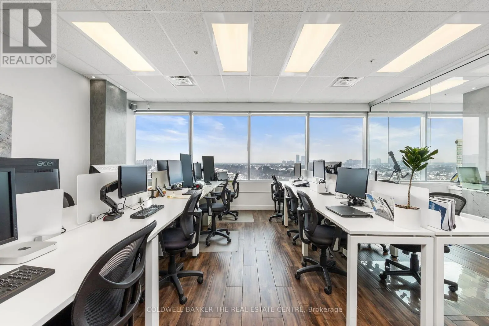 812 - 7191 YONGE STREET