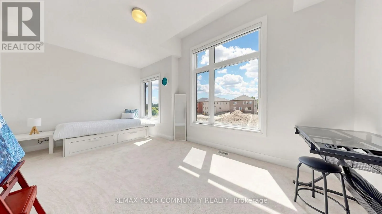 9 BACKHOUSE DRIVE