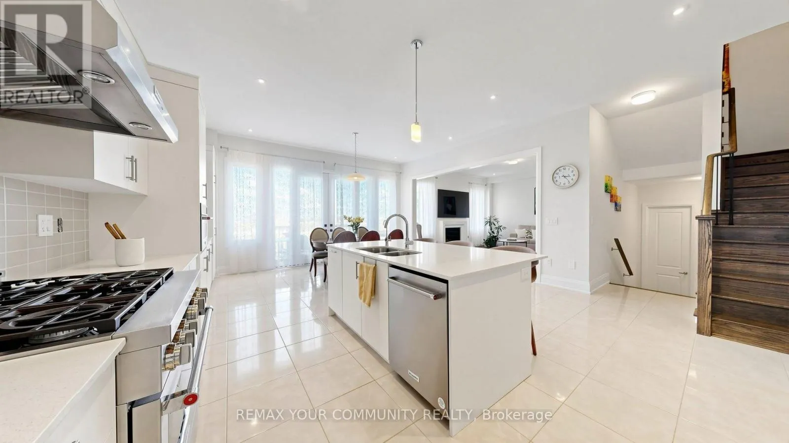 9 BACKHOUSE DRIVE