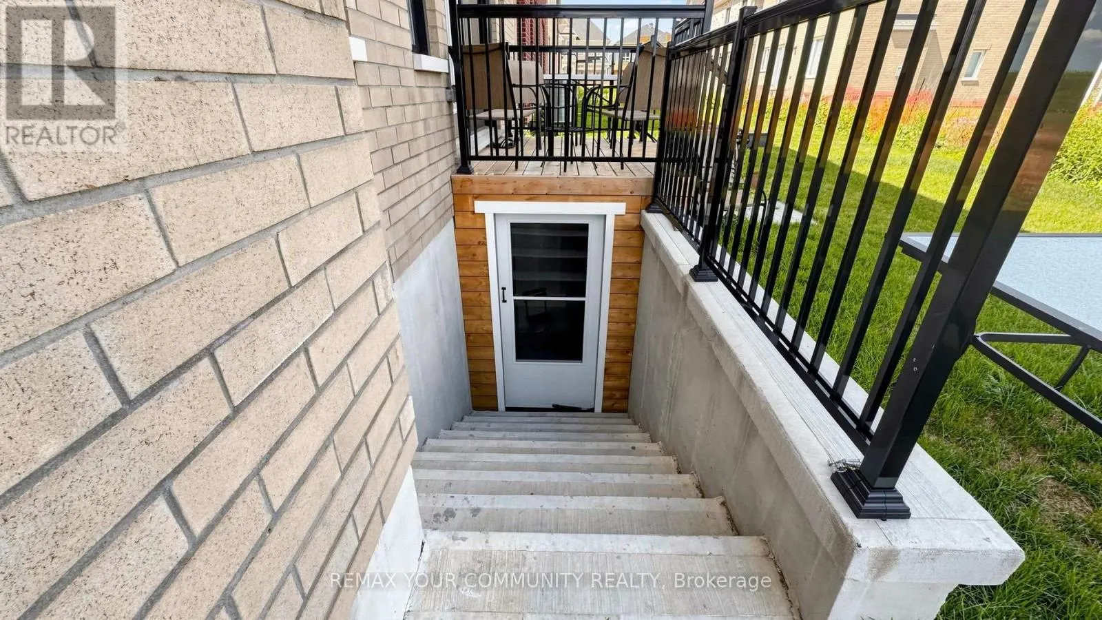 9 BACKHOUSE DRIVE