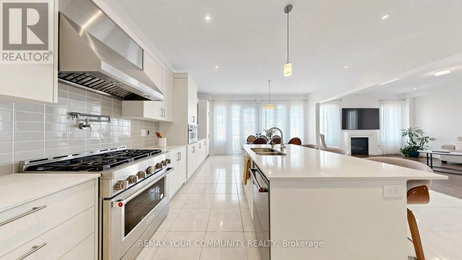 9 BACKHOUSE DRIVE