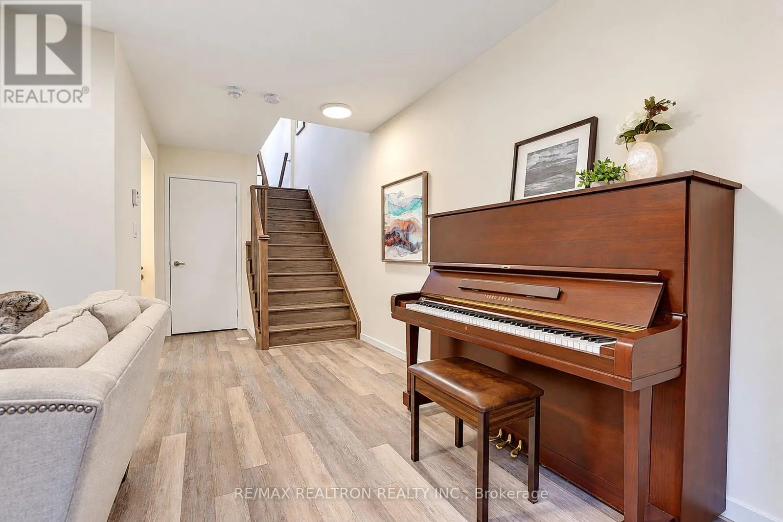 57 ARMILLO PLACE