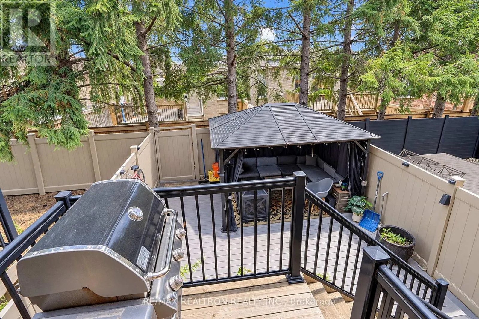 57 ARMILLO PLACE