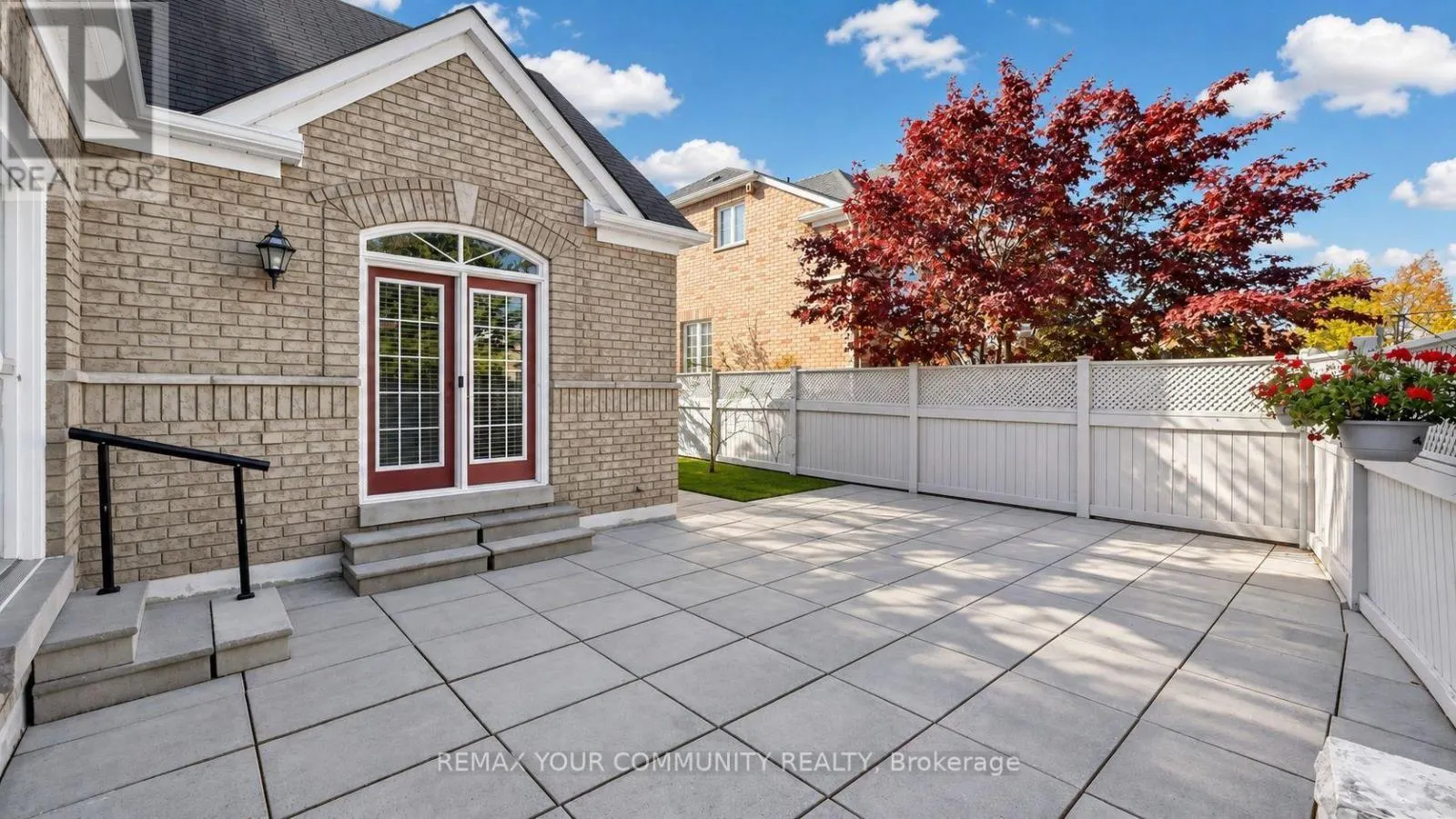 45 MANORWOOD DRIVE