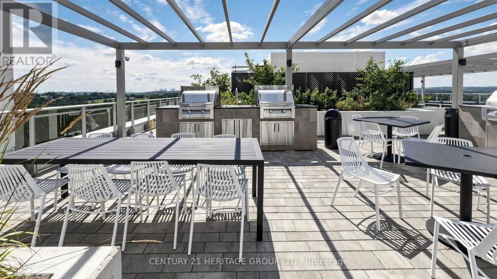 325 - 8888 YONGE STREET