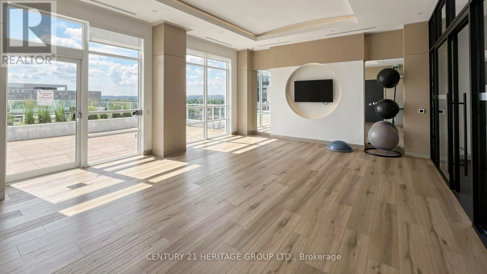 325 - 8888 YONGE STREET