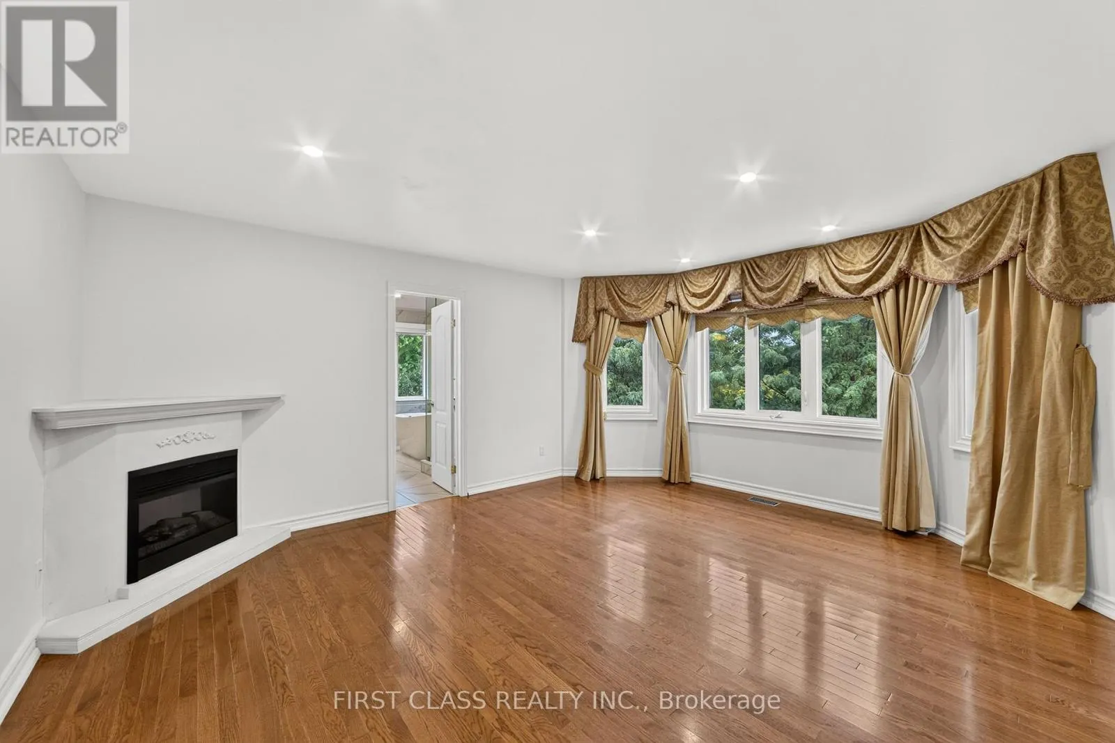 67 BLACK WALNUT CRESCENT