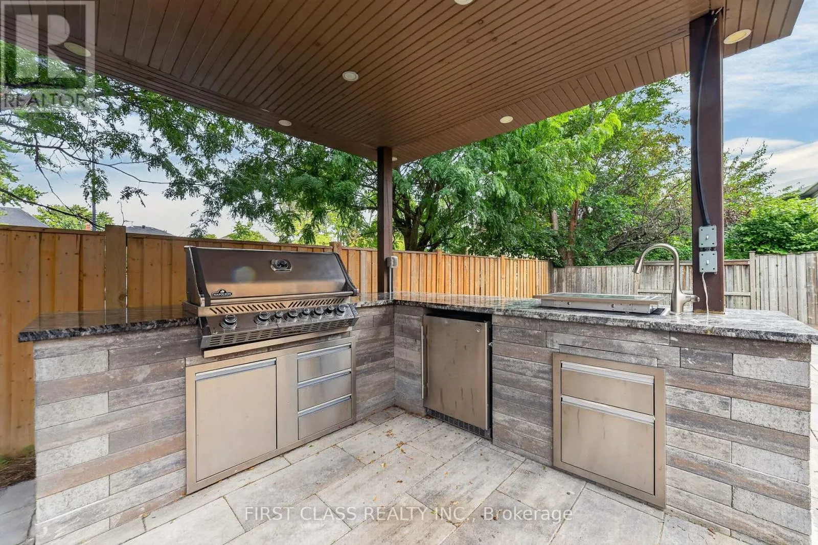 67 BLACK WALNUT CRESCENT