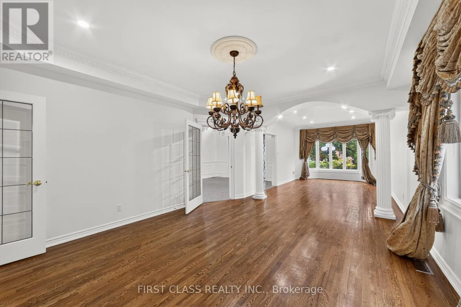 67 BLACK WALNUT CRESCENT