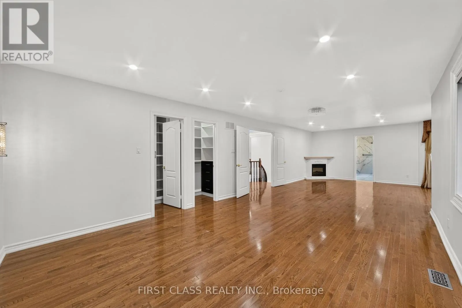 67 BLACK WALNUT CRESCENT