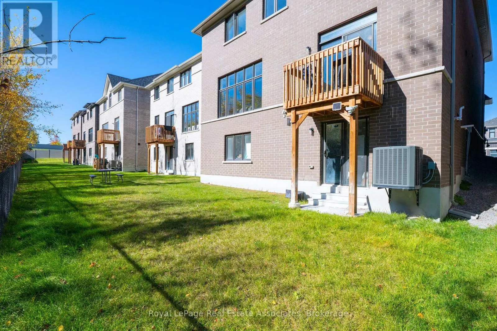 1418 DAVIS LOOP