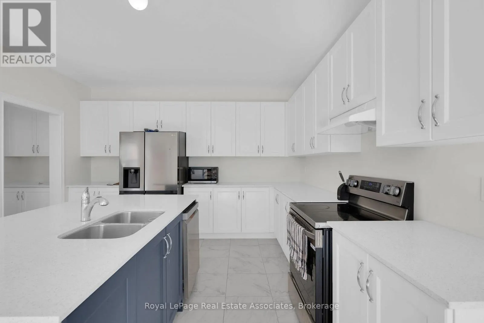 1418 DAVIS LOOP