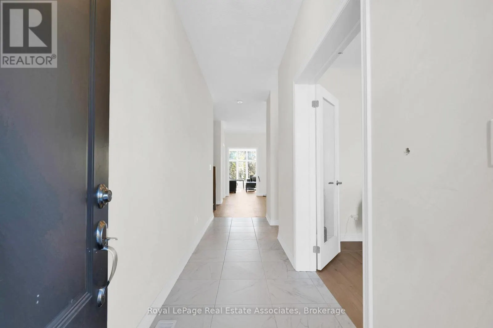 1418 DAVIS LOOP