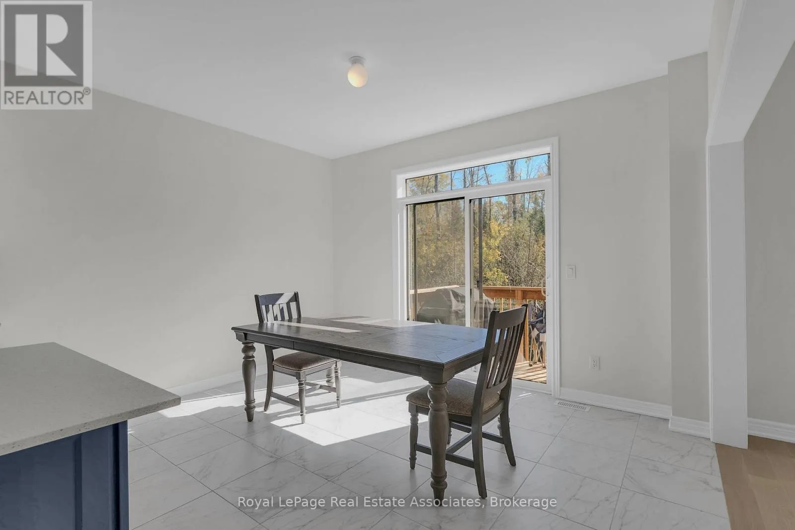 1418 DAVIS LOOP