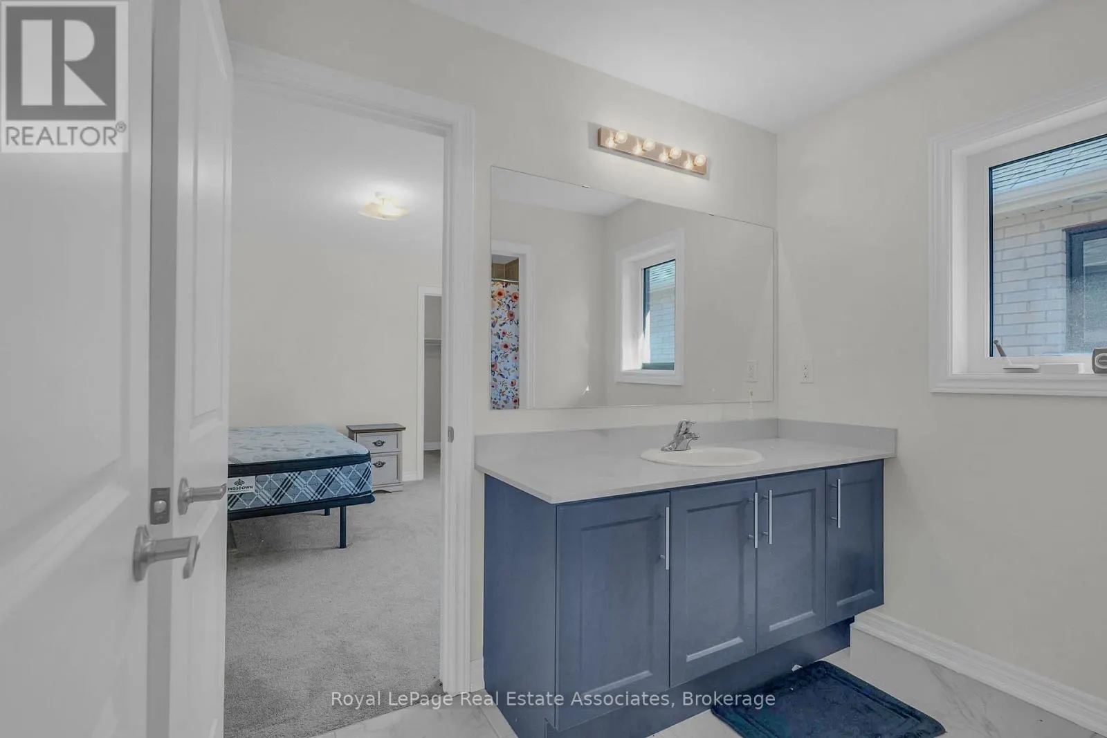 1418 DAVIS LOOP