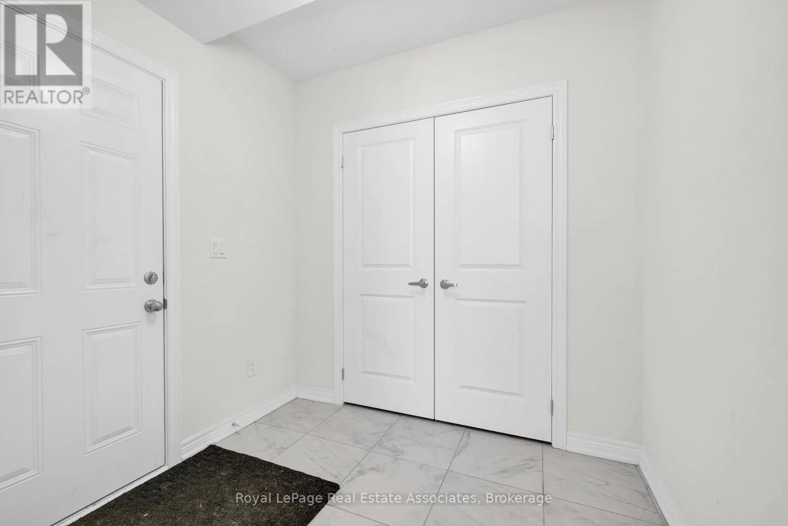 1418 DAVIS LOOP