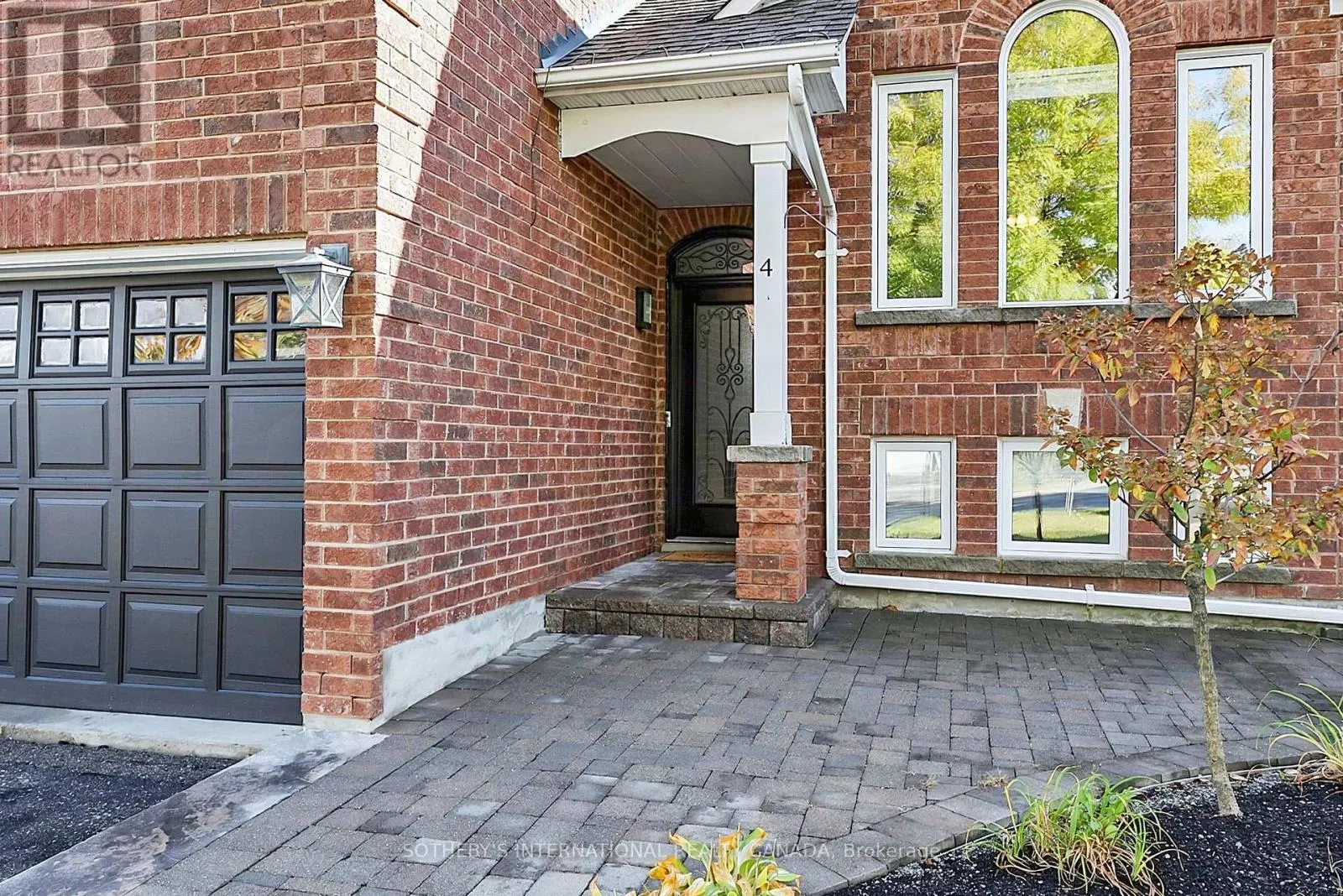 4 BRECKEN DRIVE
