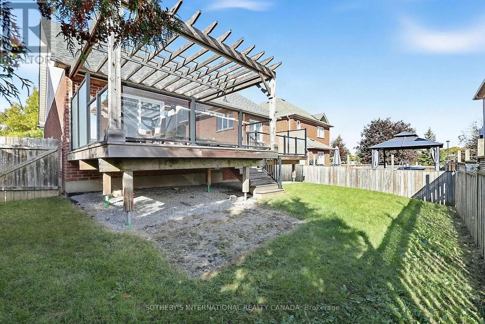 4 BRECKEN DRIVE