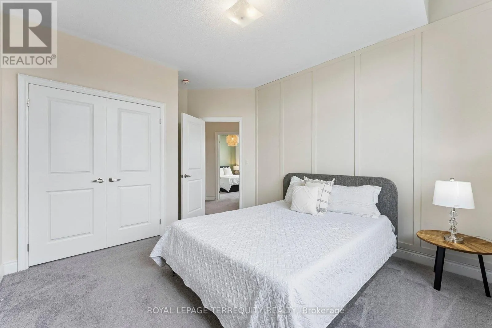 7 BALLANVIEW COURT
