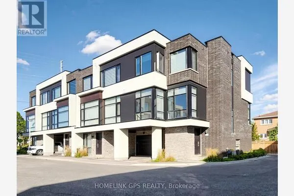 12 HOSTEL LANE