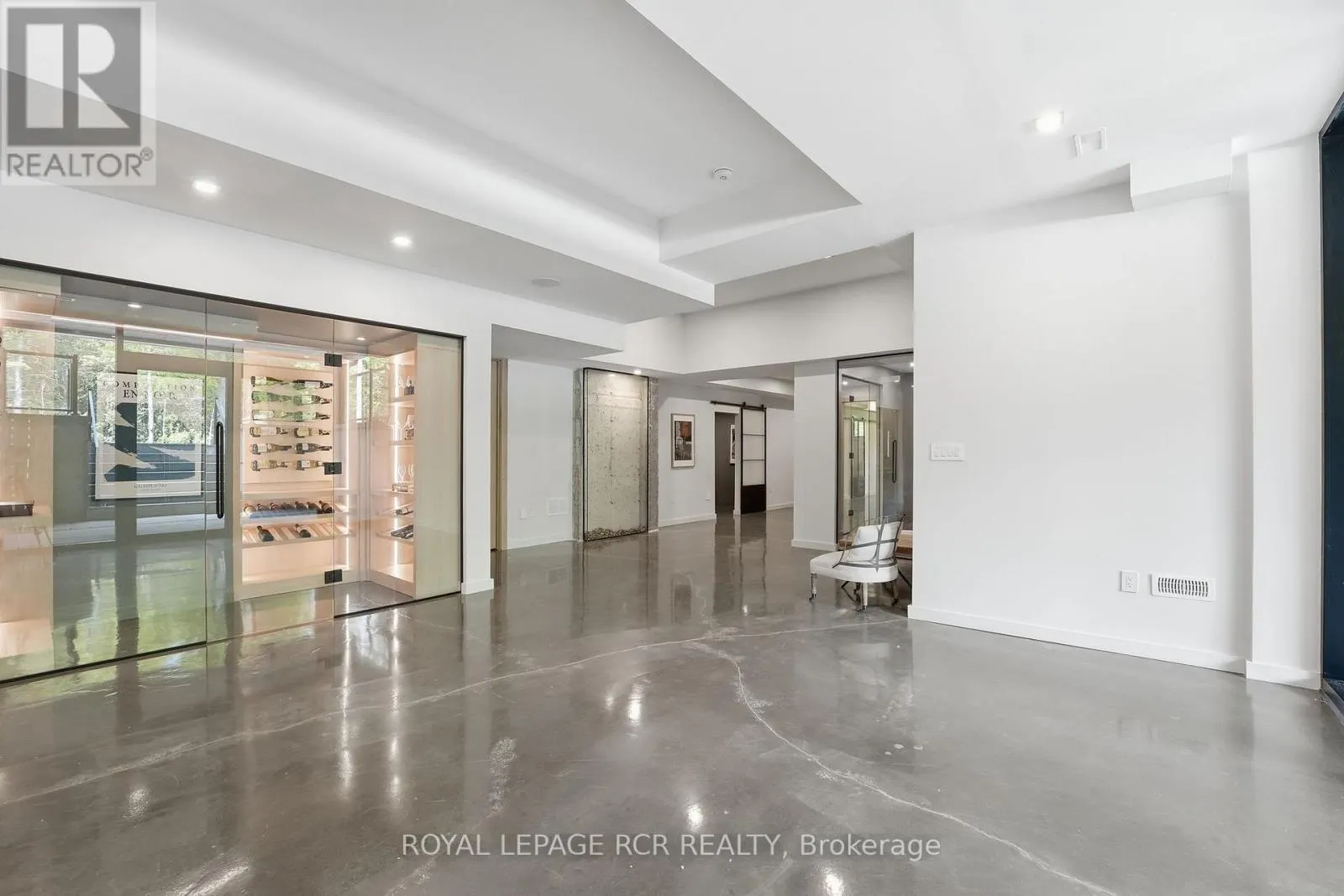 3404 VIVIAN ROAD