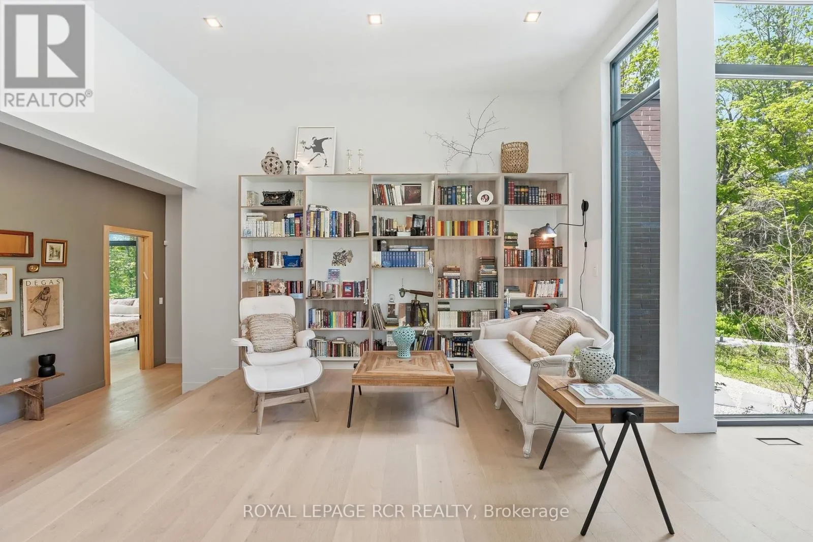 3404 VIVIAN ROAD