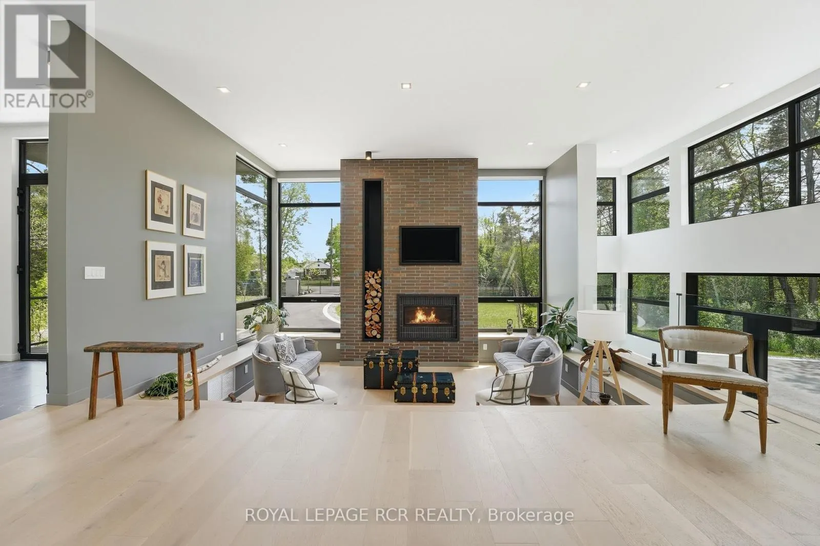 3404 VIVIAN ROAD