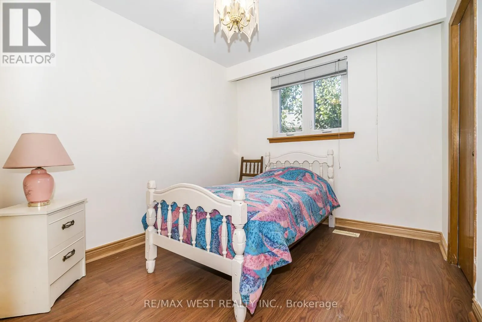 112 HARRIS CRESCENT