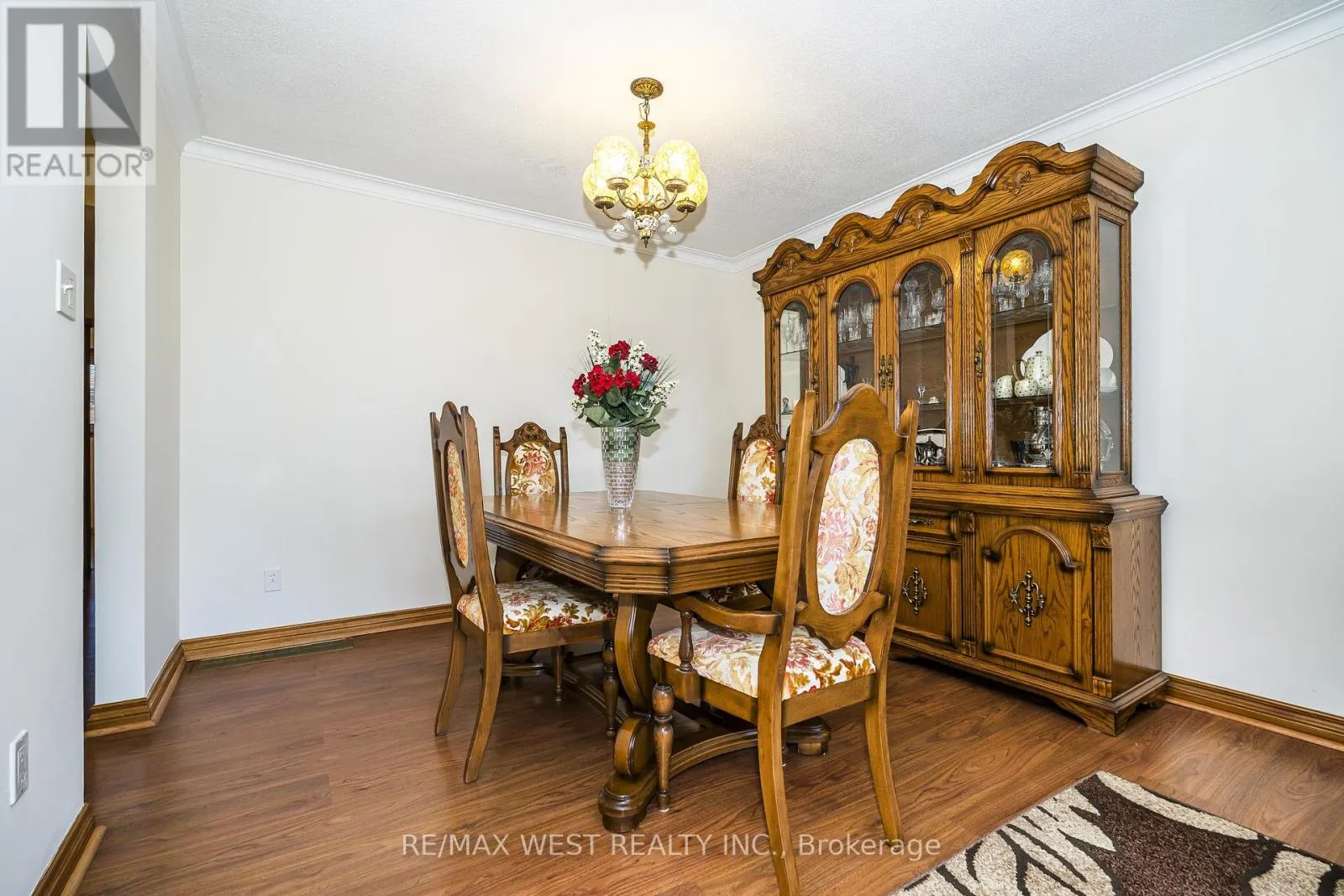 112 HARRIS CRESCENT