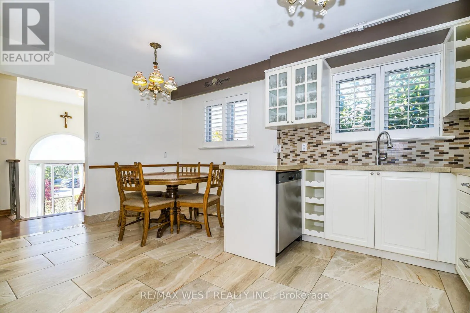 112 HARRIS CRESCENT